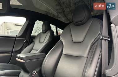 Лифтбек Tesla Model S 2020 в 