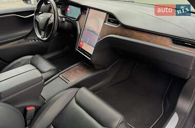 Лифтбек Tesla Model S 2020 в 