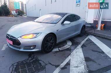 Лифтбек Tesla Model S 2014 в Львове