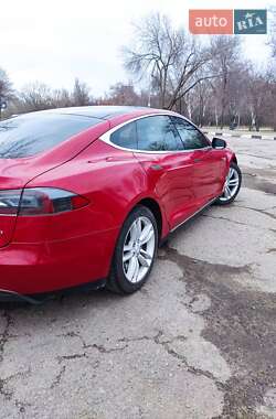 Ліфтбек Tesla Model S 2016 в 