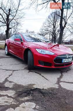Ліфтбек Tesla Model S 2016 в 