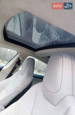 Ліфтбек Tesla Model S 2016 в 
