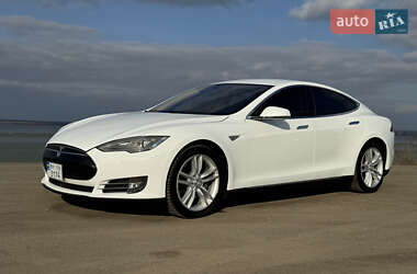 Ліфтбек Tesla Model S 2014 в Одесі