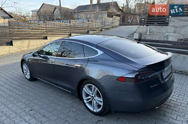 Лифтбек Tesla Model S 2015 в 