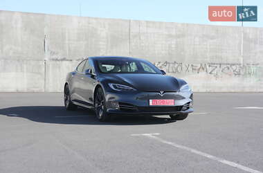 Ліфтбек Tesla Model S 2020 в 