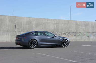 Ліфтбек Tesla Model S 2020 в 