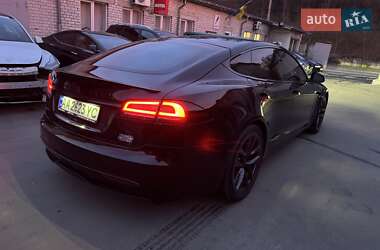 Лифтбек Tesla Model S 2021 в 