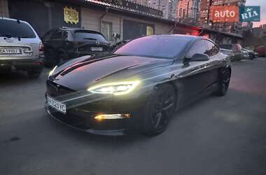 Лифтбек Tesla Model S 2021 в 