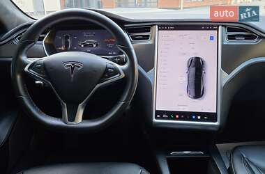 Лифтбек Tesla Model S 2016 в 