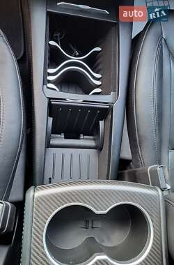 Лифтбек Tesla Model S 2016 в 