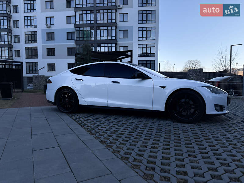 Лифтбек Tesla Model S 2013 в Ивано-Франковске фото 8 Лифтбек Tesla Model S 2013 в Ивано-Франковске