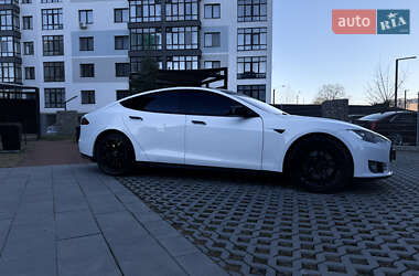 Ліфтбек Tesla Model S 2013 в 