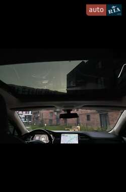 Ліфтбек Tesla Model S 2013 в 