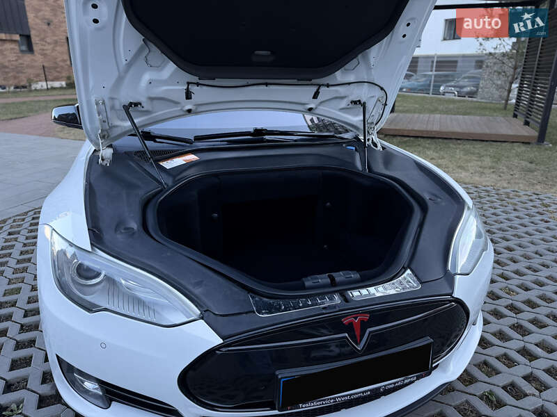 Лифтбек Tesla Model S 2013 в Ивано-Франковске фото 23 Лифтбек Tesla Model S 2013 в Ивано-Франковске