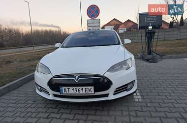 Ліфтбек Tesla Model S 2013 в 