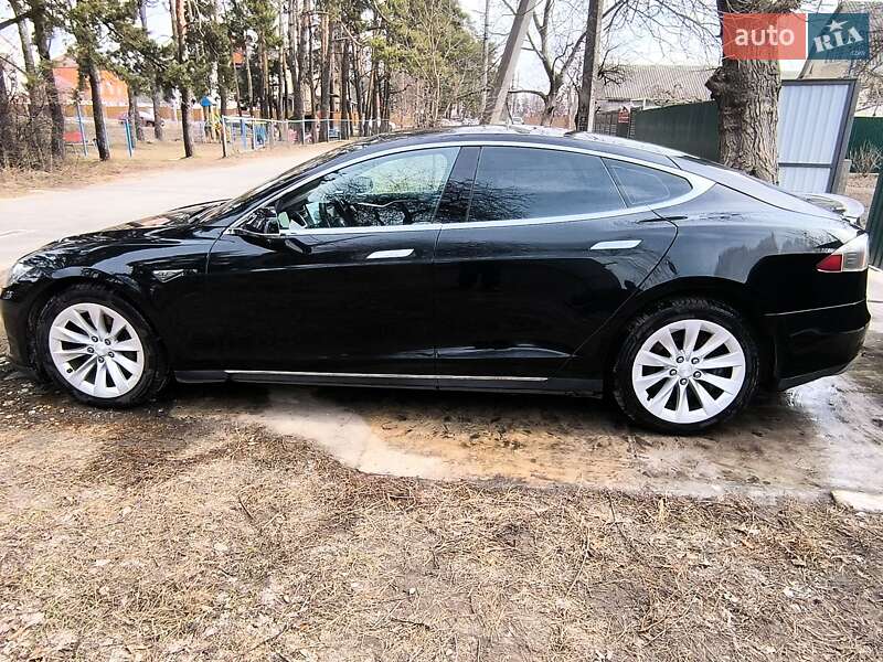 Лифтбек Tesla Model S 2013 в Киеве фото 6 Лифтбек Tesla Model S 2013 в Киеве