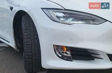 Лифтбек Tesla Model S 2018 в 