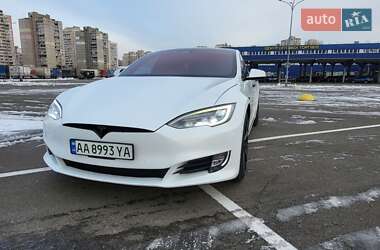 Лифтбек Tesla Model S 2018 в 