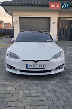 Лифтбек Tesla Model S 2020 в 