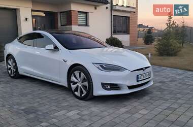 Лифтбек Tesla Model S 2020 в 