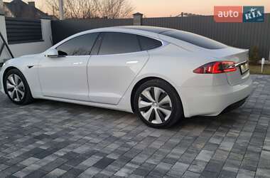 Лифтбек Tesla Model S 2020 в 