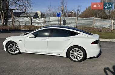 Лифтбек Tesla Model S 2016 в 