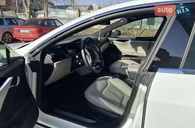 Лифтбек Tesla Model S 2016 в 