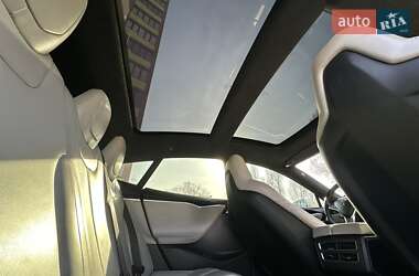 Лифтбек Tesla Model S 2016 в 