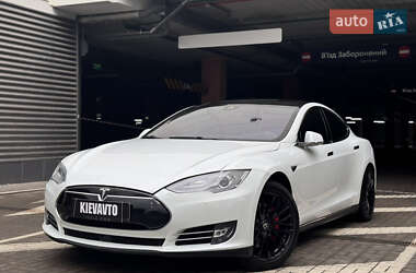 Лифтбек Tesla Model S 2014 в Киеве