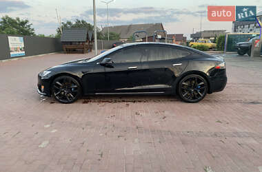 Лифтбек Tesla Model S 2017 в 