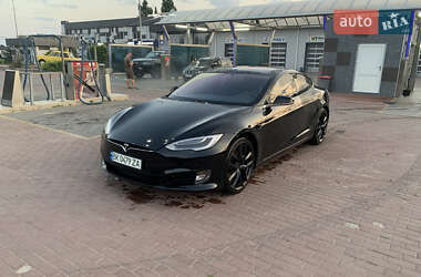Лифтбек Tesla Model S 2017 в 