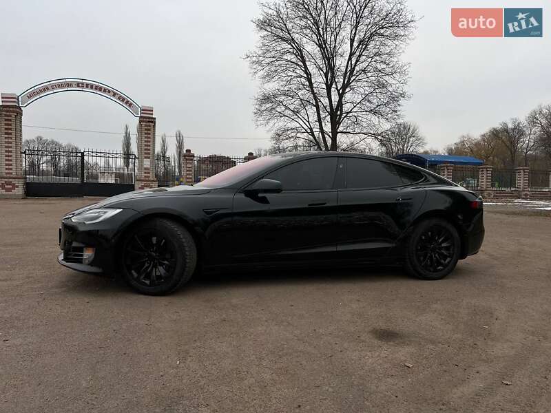 Лифтбек Tesla Model S 2017 в Нежине