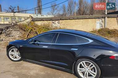Ліфтбек Tesla Model S 2013 в 