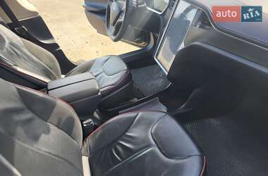 Ліфтбек Tesla Model S 2013 в 