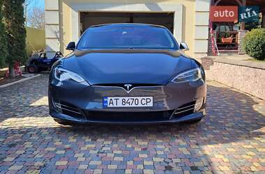 Лифтбек Tesla Model S 2016 в Коломые