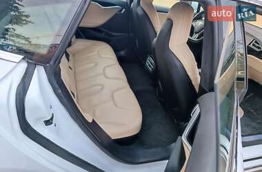Лифтбек Tesla Model S 2016 в 