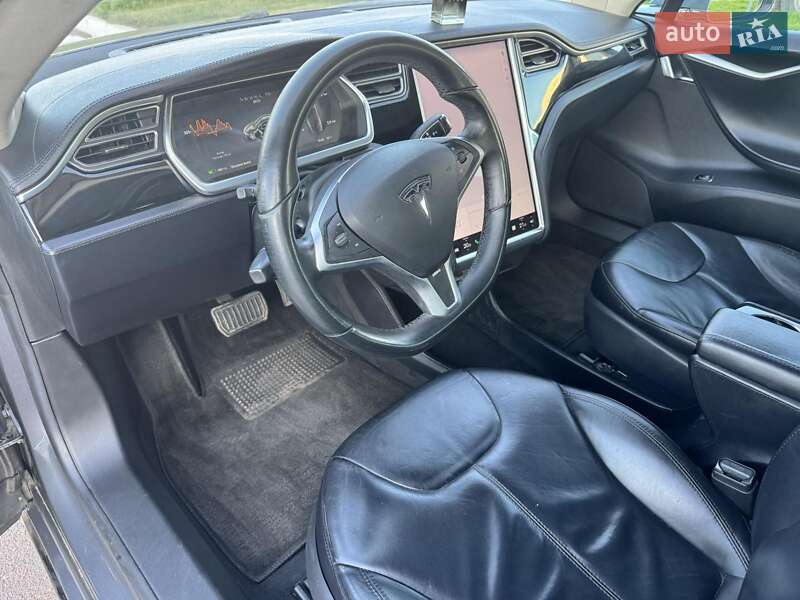 Лифтбек Tesla Model S 2013 в Одессе