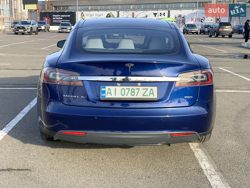 Ліфтбек Tesla Model S 2015 в Києві фото 7 Ліфтбек Tesla Model S 2015 в Києві