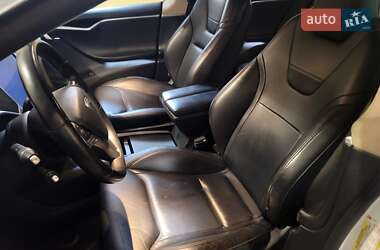 Лифтбек Tesla Model S 2015 в 