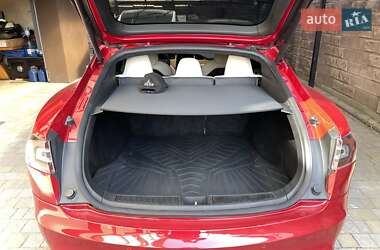 Лифтбек Tesla Model S 2021 в 