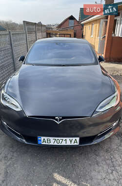 Лифтбек Tesla Model S 2016 в Виннице