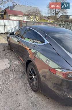 Лифтбек Tesla Model S 2016 в 