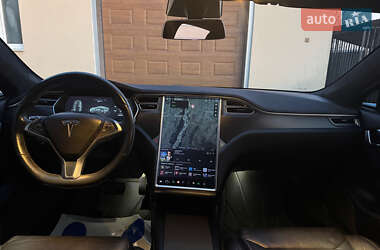 Лифтбек Tesla Model S 2017 в 