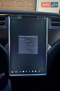 Лифтбек Tesla Model S 2017 в 
