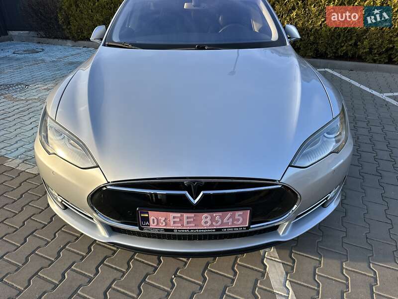 Ліфтбек Tesla Model S 2014 в Києві