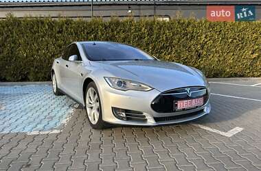 Лифтбек Tesla Model S 2014 в Киеве