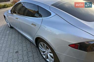 Лифтбек Tesla Model S 2014 в Киеве