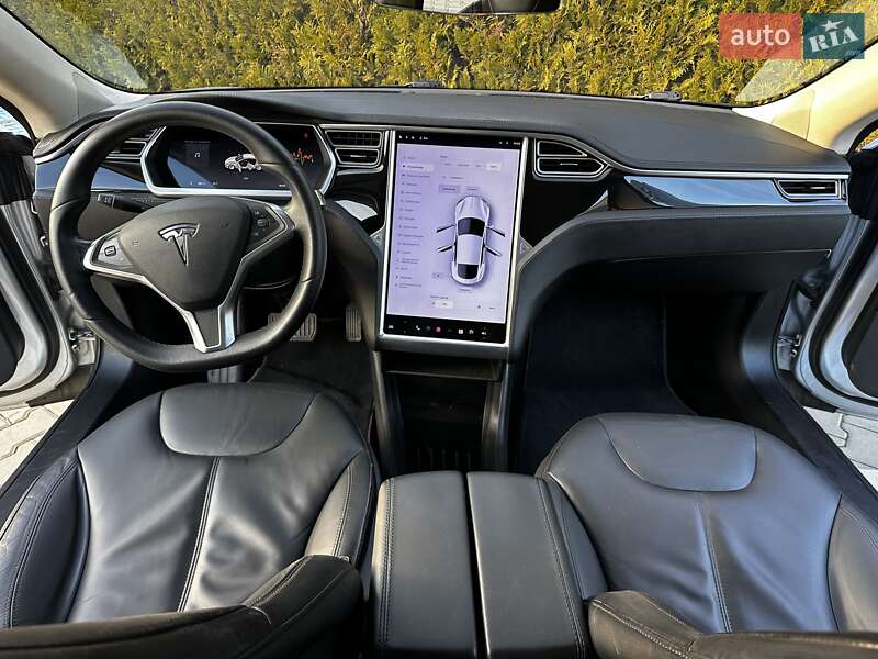 Ліфтбек Tesla Model S 2014 в Києві