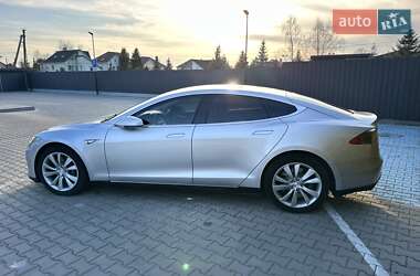 Лифтбек Tesla Model S 2014 в Киеве