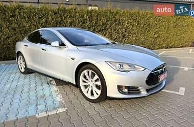 Лифтбек Tesla Model S 2014 в Киеве